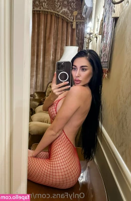 mari.mis [ mari-mis ] - On set earlier today