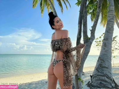 mari.mis [ mari-mis ] - fingers  dildo  and ur fav cam slut
