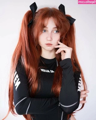 eveliinushkaa - Need a new pedi ASAP