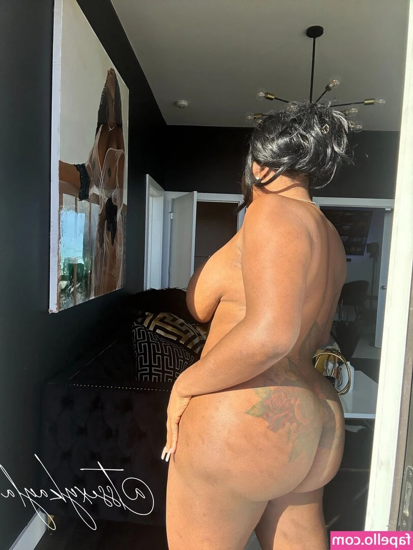 TS Sexy Kayla [ ts-sexy-kayla-1 ] - Pretty in pink
