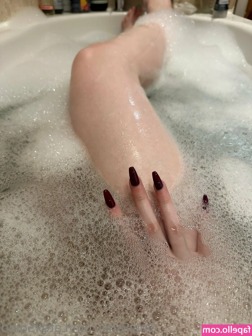 Latex Squid [ latex-squid-1 ] - Lonely boys with low self-esteem and small penises, can be a cute