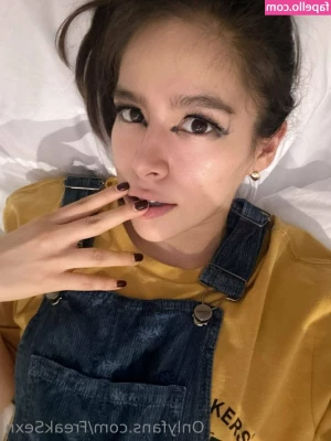 freaksexn - Hey guys   does pink look good on me