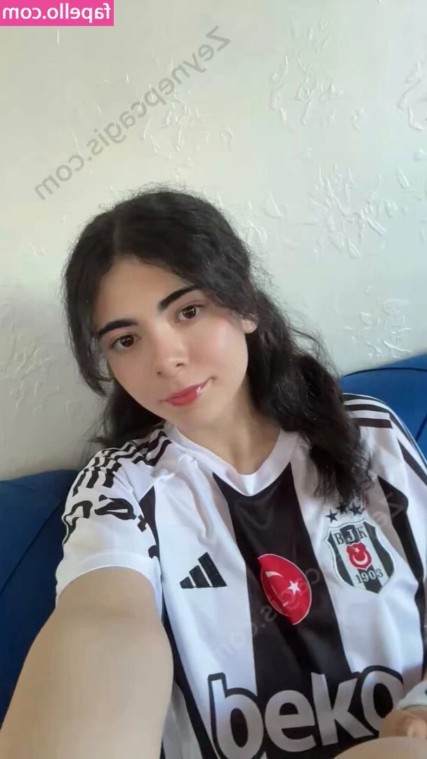 Zeynep Cağış [ zeynep-cag-s ] - Currently in San Francisco and Im absolutely loving it!! Want nude