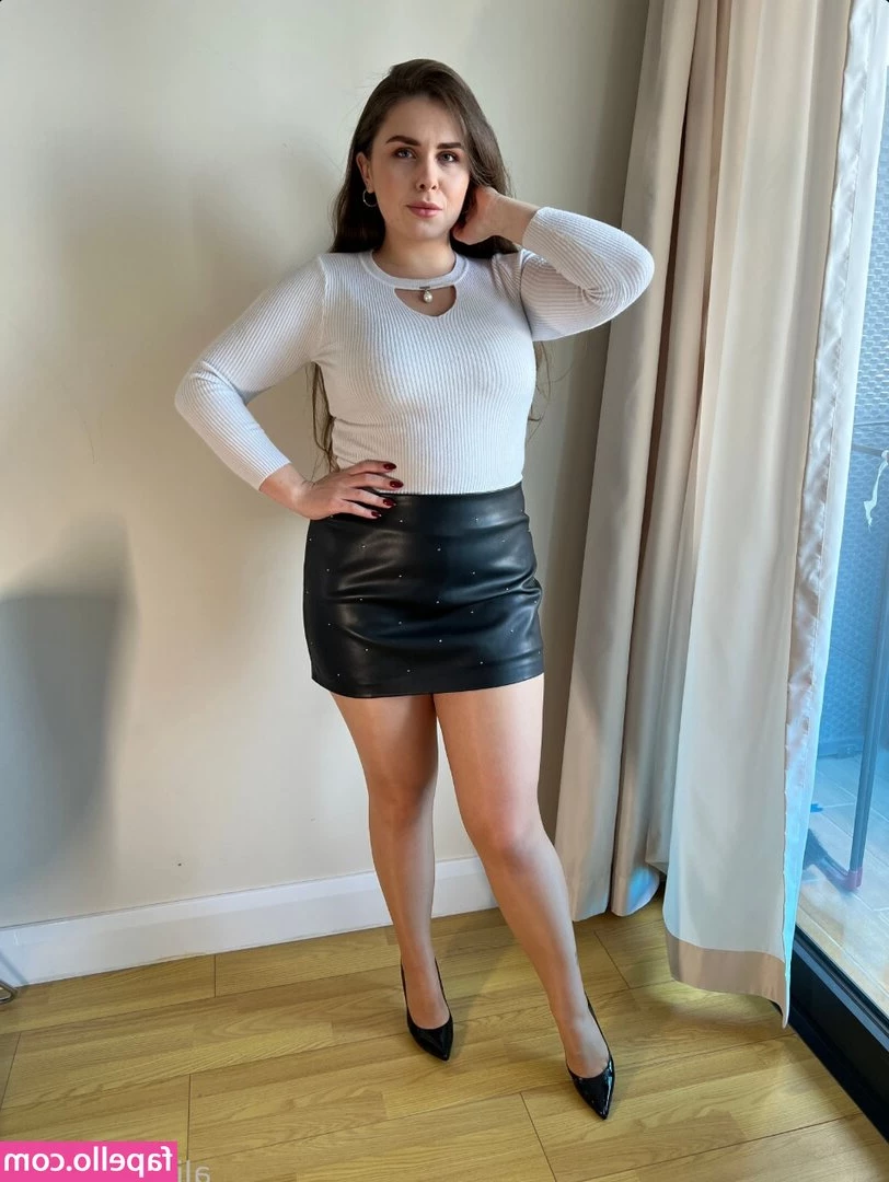 Alina_Rose [ alina-rose-8 ] - 20  reducere pe pagina  mihaela_miky1999  Subscribe me for more