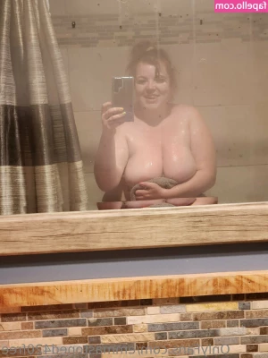 emmastoned420free - Who is really ready for sexy pool pics today ☀️