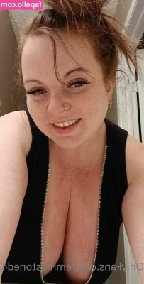 emmastoned420free - Mmmm chocolate kisses