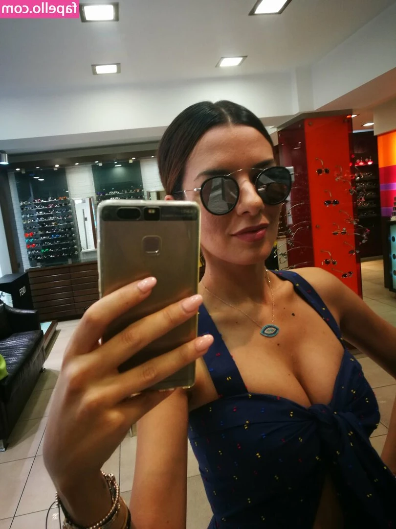 Nikoletta Ralli [ nikoletta-ralli ] - My nips come in two varieties 🍳