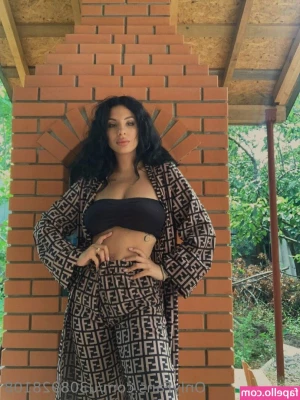 veronica_blackkk [ veronica-blackkk ] - Que te gustaria que hiciera