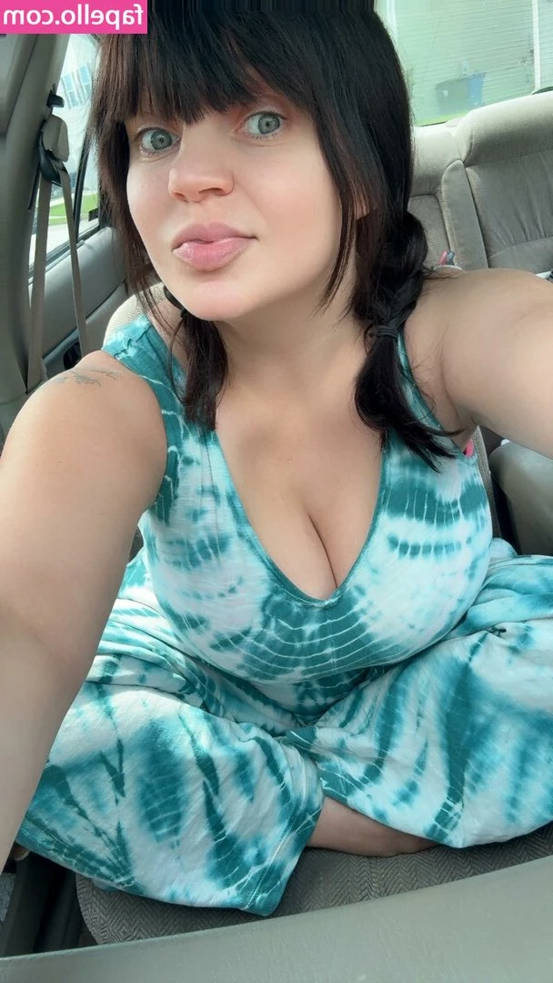 Serra Rae [ serra-rae ] - hey y'all, as im sure a lot of yall know, something pretty bad