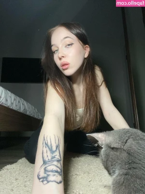 aswrinna - vid coming tomorrow ;)   (a little update i’m finally moved into my