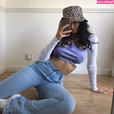 Depop Wins [ depop-wins ] - is posting nudes a hobby?