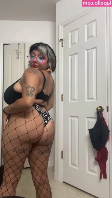 fauxgothbb - vibrating my clit while getting dicked down, there’s no better way