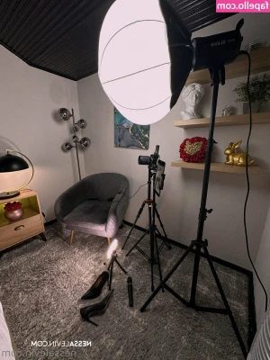 Nessa Levin [ nessa-levin ] - im going to be using a ✨buttplug✨ for tomorrows content. which