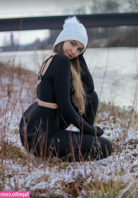 arianna.xx [ arianna-xx ] - Feet for ya
