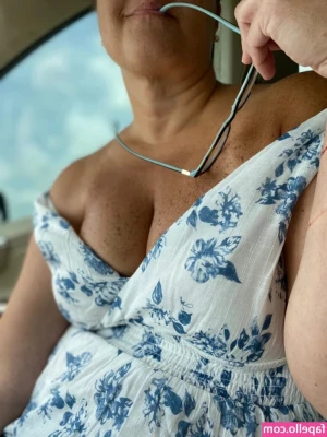 Graceparker - Hey fam I need your help! I’m planning a possible shoot with