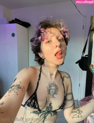 madison_olsen [ madison-olsen ] - איזה חרמנית אני