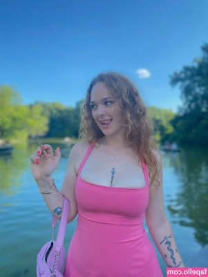 Lilith Monroe [ lilith-monroe ] - Pink Set