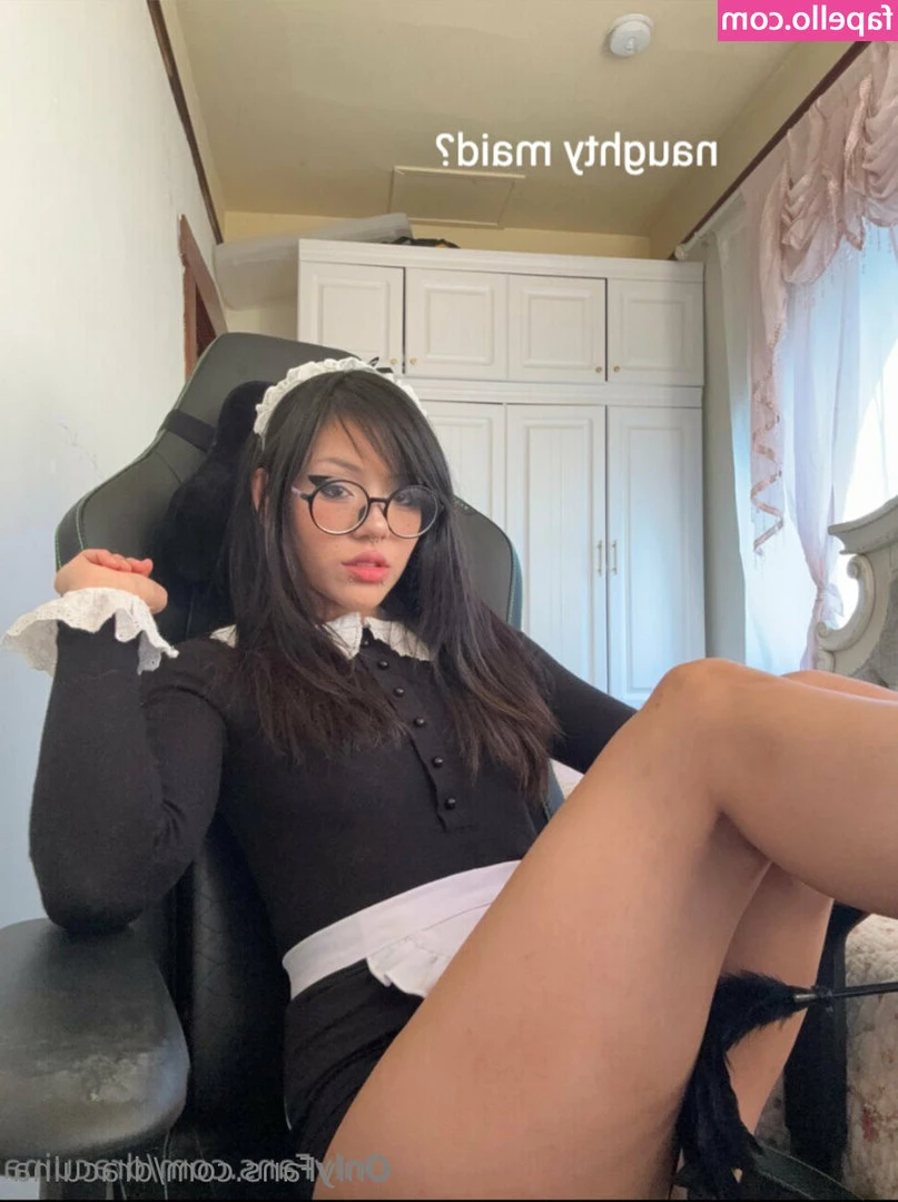 Dracuina [ dracuina-7 ] - Let's go for a hike! Don't forget bring water 💦