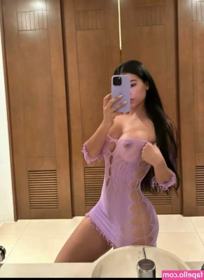 elizabethpinaa [ elizabethpinaa-6 ] - Fun in Miami sun
