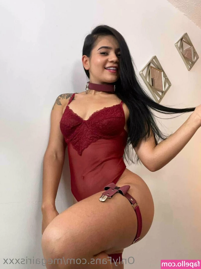 megairisxxx - Spreading those toes