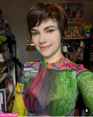 Emma Thorne [ emma-thorne ] - u wan sum armpit uwu LOLOL! i know some of u are into that! not