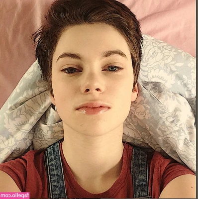 Emma Thorne [ emma-thorne ] - Happy Friday! Ive been missing you all xoxoxoxo
