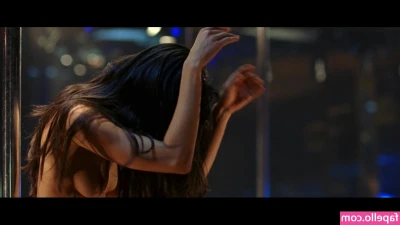 Roselyn Sanchez [ roselyn-sanchez ] - Just a little morning stretch. :)