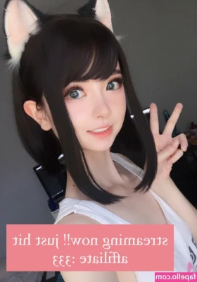 Aru.rinh [ aru-rinh ] - HEY GUYS 👋 , I have a question 🎀 WOULD YOU GUYS LIKE TO SEE ME