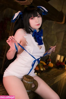 Lissa Cosplay [ lissa-cosplay ] - I’d prefer your hand down my pants while you suck on my tits!!! 😘