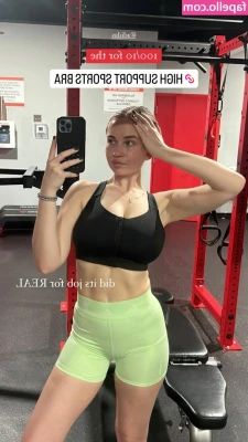 Sophia Armata [ sophia-armata ] - Oops, I forgot my clothes on the hike 😳 you don’t mind though