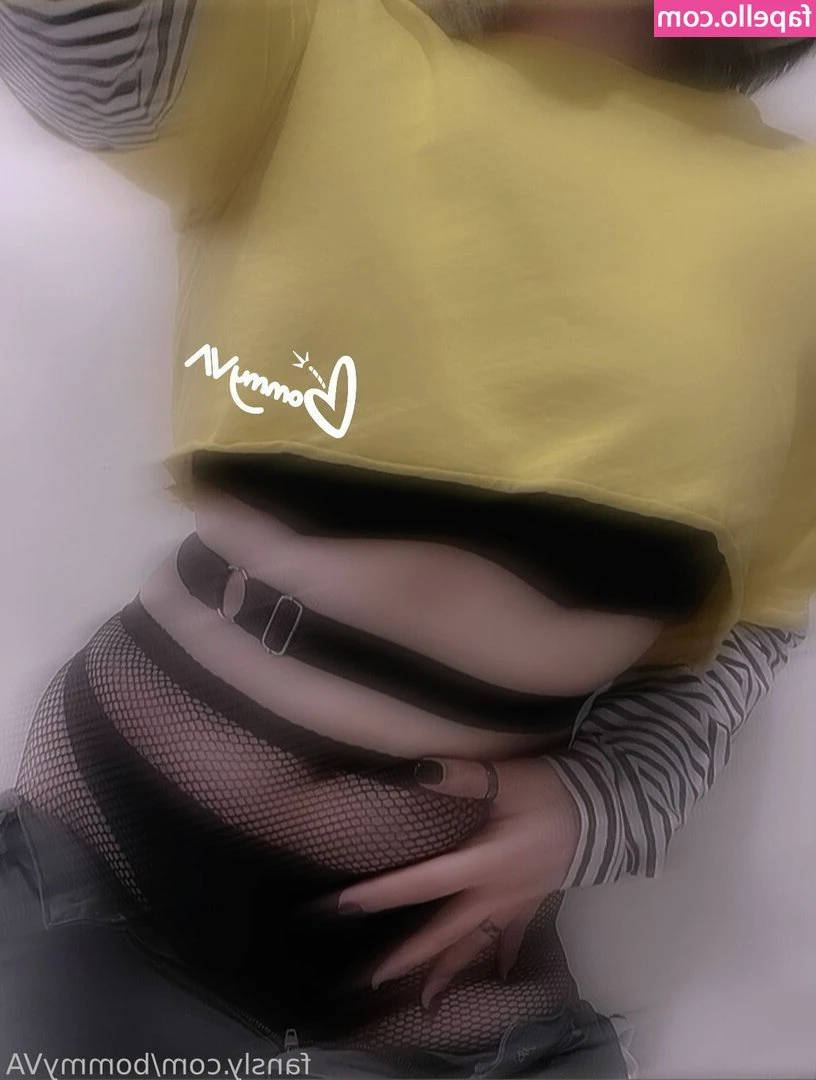 bommyVA - Ass looking fat for you daddy 🤭