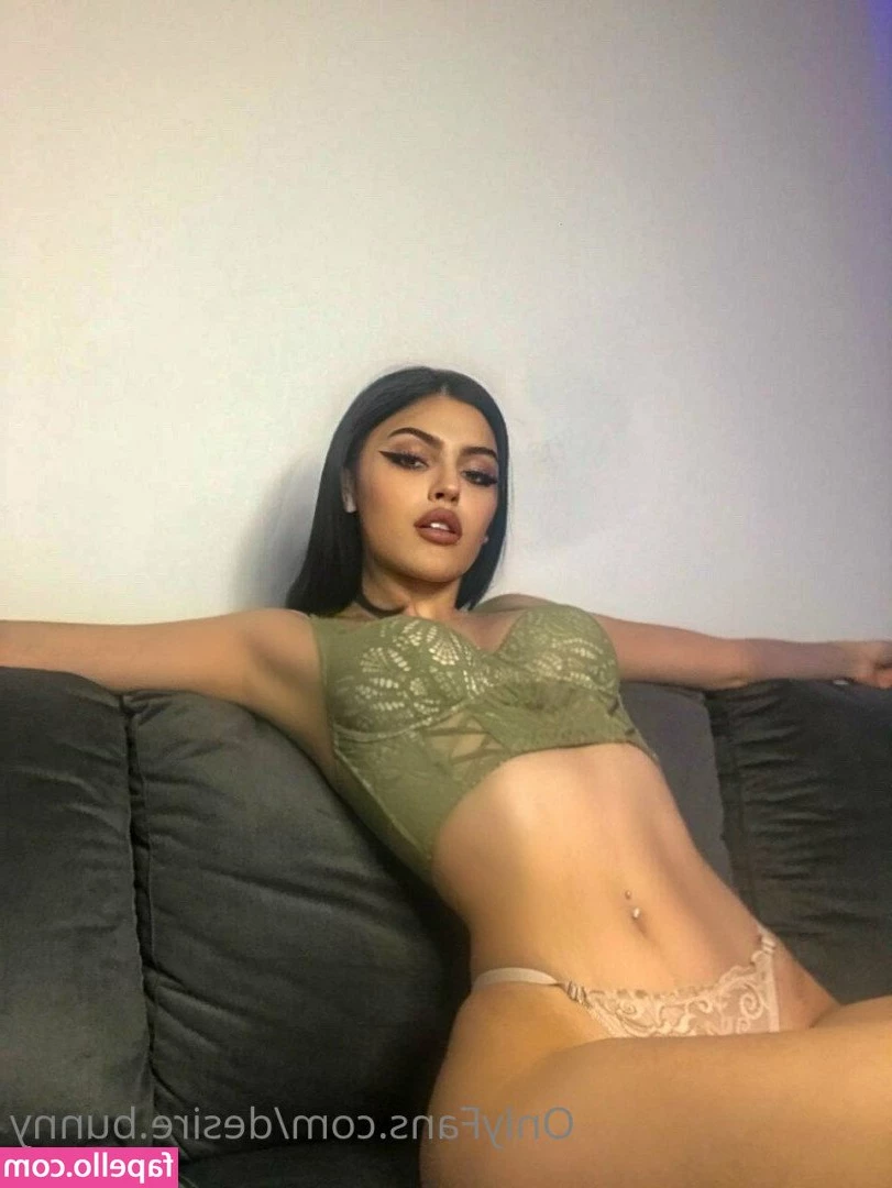 Desiree Bunny [ desiree-bunny ] - im bored cum play with me