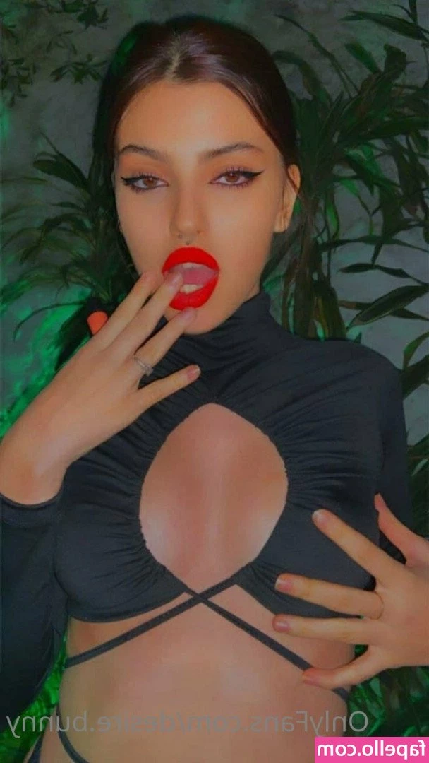 Desiree Bunny [ desiree-bunny ] - Being naughty is the best thing I know now to do 😈😈