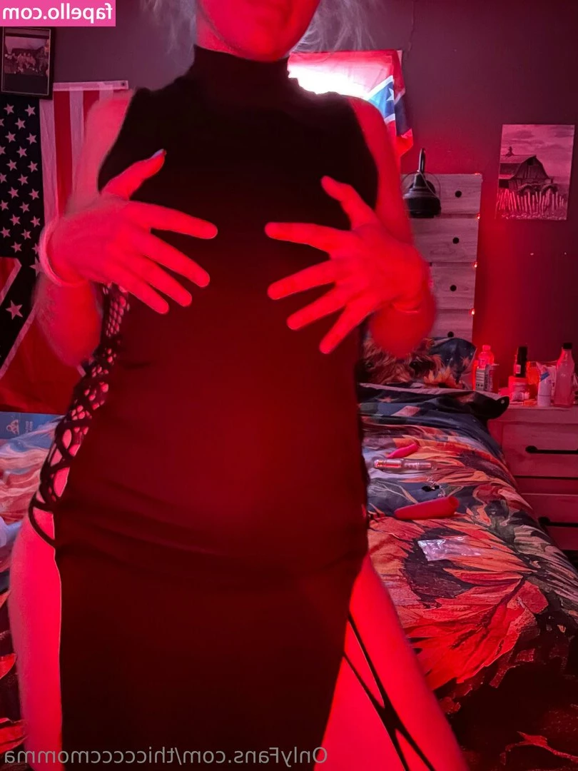 Sexymomma420 - Want my pussy ate so bad