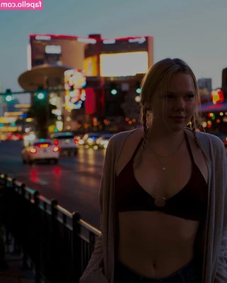 Hanna Lively [ hanna-lively ] - I’m yours tonight, are you taking control?