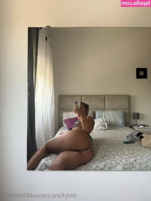 offcatarinaramos - Swipe-> for 🍒!
