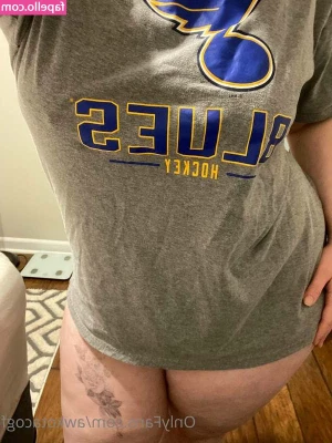 awkotacogf - Garage workout took a horny detour