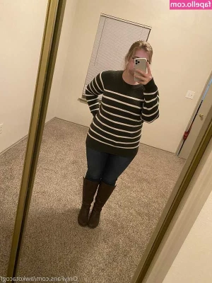awkotacogf - Who wants to watch Kitten IRL try to lipSync Like a Jack  It s SW but