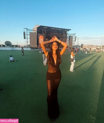 Michelle Mendizábal [ michelle-mendiza-bal ] - in the splash zone 💦