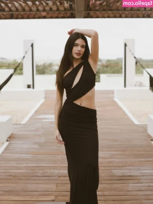 Michelle Mendizábal [ michelle-mendiza-bal ] - come get it 👅
