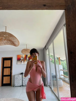 Lee Hee Eun [ lee-hee-eun ] - I don't push men down the rabbit hole; I just place pretty