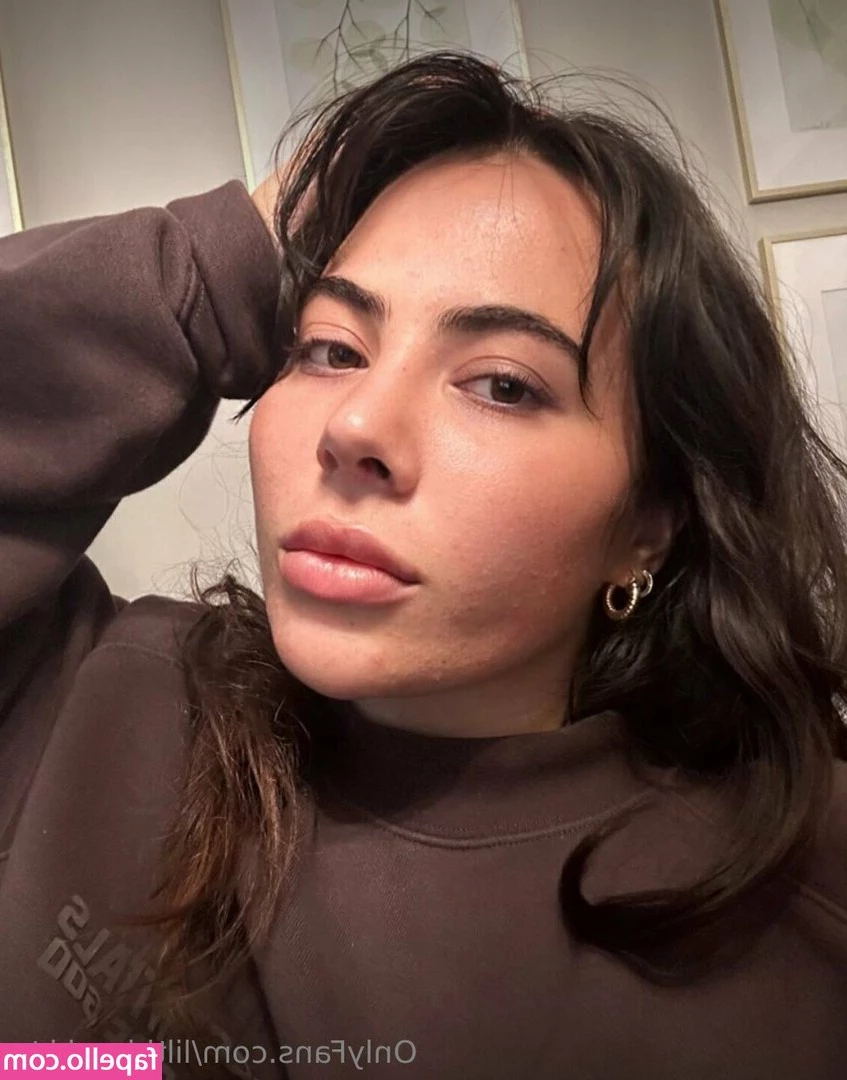 lilthiccckktv [ lilthiccckktv-1 ] - Full pussy and vibrator make for fun times