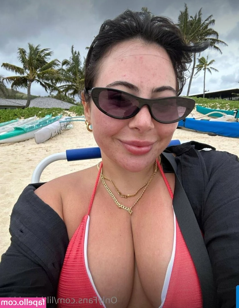 lilthiccckktv [ lilthiccckktv-1 ] - Today I woke up wanting to suck a delicious cock