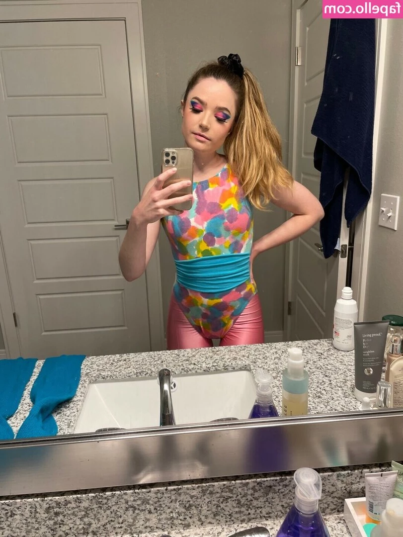 Brialeigh - anybody need a caged bf  lt 3