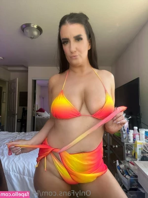 khloeeluca - Wet pussy