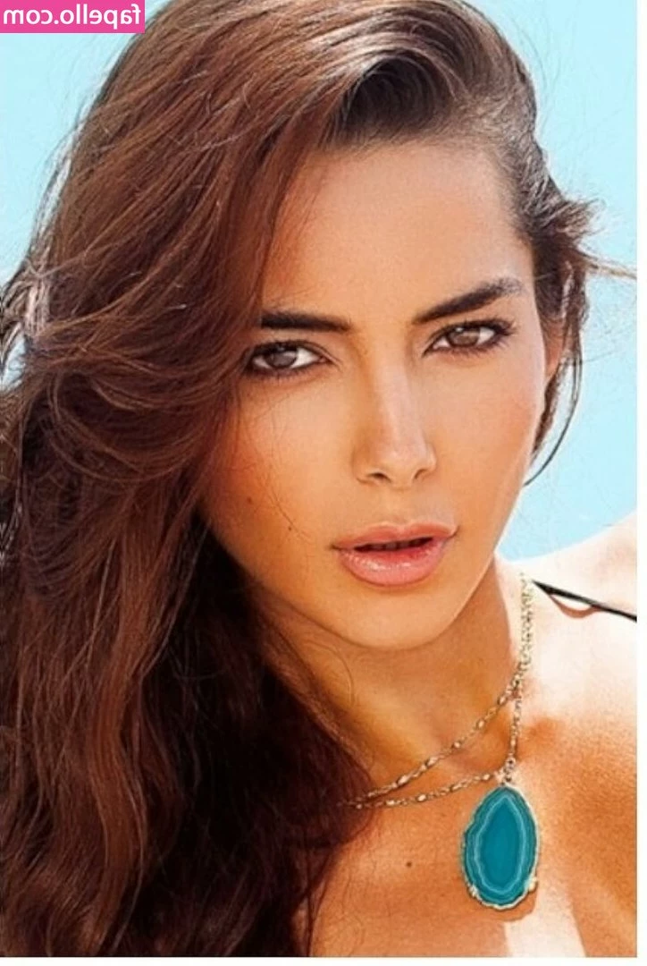 Eva Gabriel [ eva-gabriel ] - my ass full of sand  i love the beach