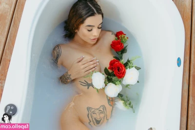 Deskicio Suicide [ deskicio-suicide ] - I m feeling quite cute today  what do you think