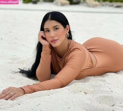 Roxana Ventura [ roxana-ventura ] - 🎀Perfect Panty🎀 Round One Swipe for full view  A.)