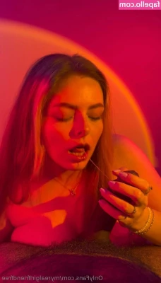 myrealgirlfriendfree - Yeah daddy you like the view