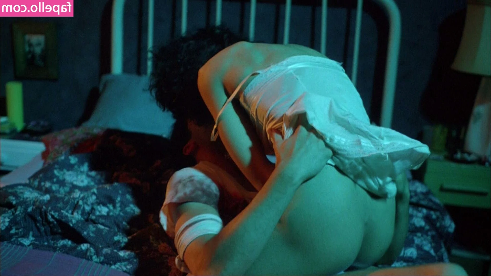 Jennifer Beals [ jennifer-beals ] - All my fans with their REBILL turned on gets extra attention from me,